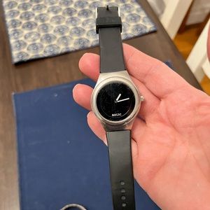 Relic mens watch.  Leather band is in excellent condition.